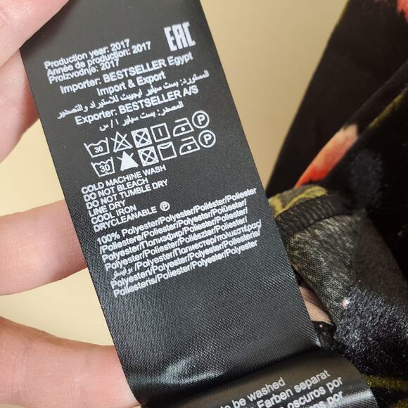 Vero Moda Floral Velvet Skirt and Tank Set Size L - Picture 9 of 11